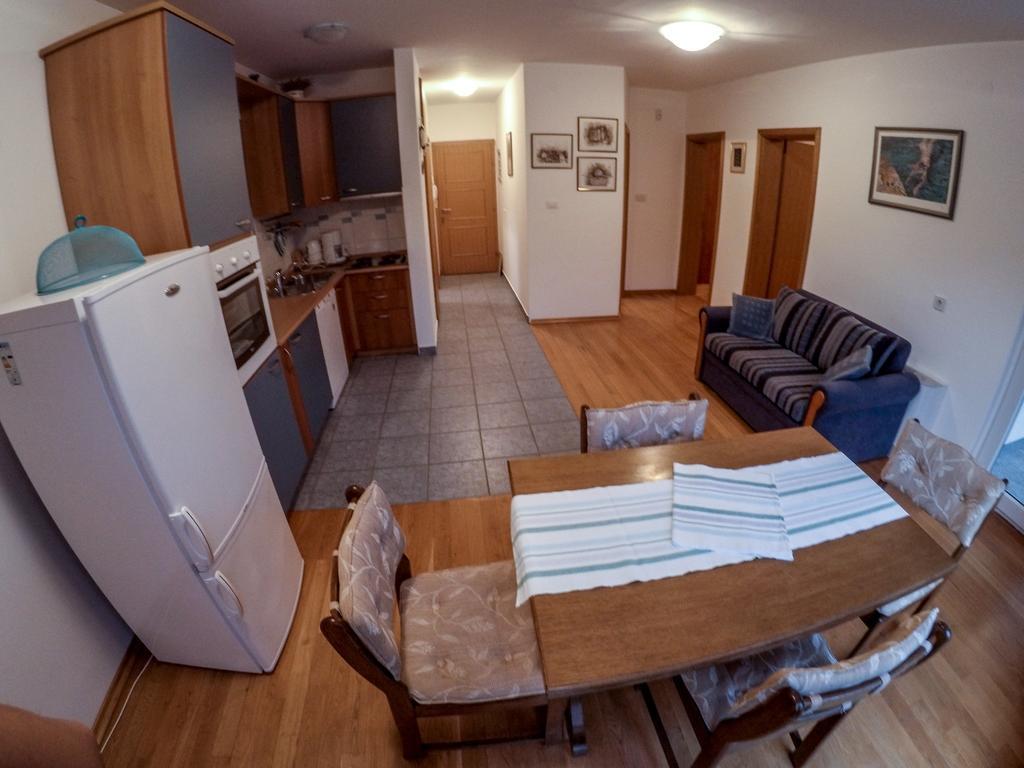 Apartments Car Kampor Zimmer foto